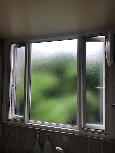 画像1505：神奈川県横浜市／某マンション／風除室ドア框カバー工法