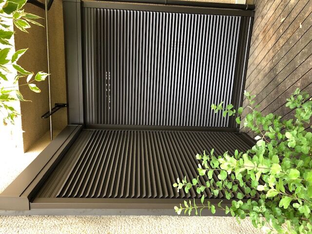 画像1757：神奈川県横浜市／某マンション／風除室ドア框カバー工法