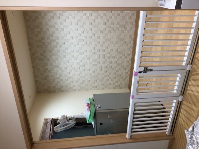 画像1826：神奈川県横浜市／某マンション／風除室ドア框カバー工法