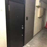 画像1907：神奈川県横浜市／某マンション／風除室ドア框カバー工法