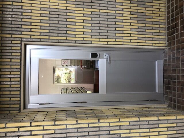 画像1910：神奈川県横浜市／某マンション／風除室ドア框カバー工法